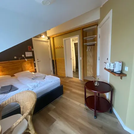 Samsted Hotel *